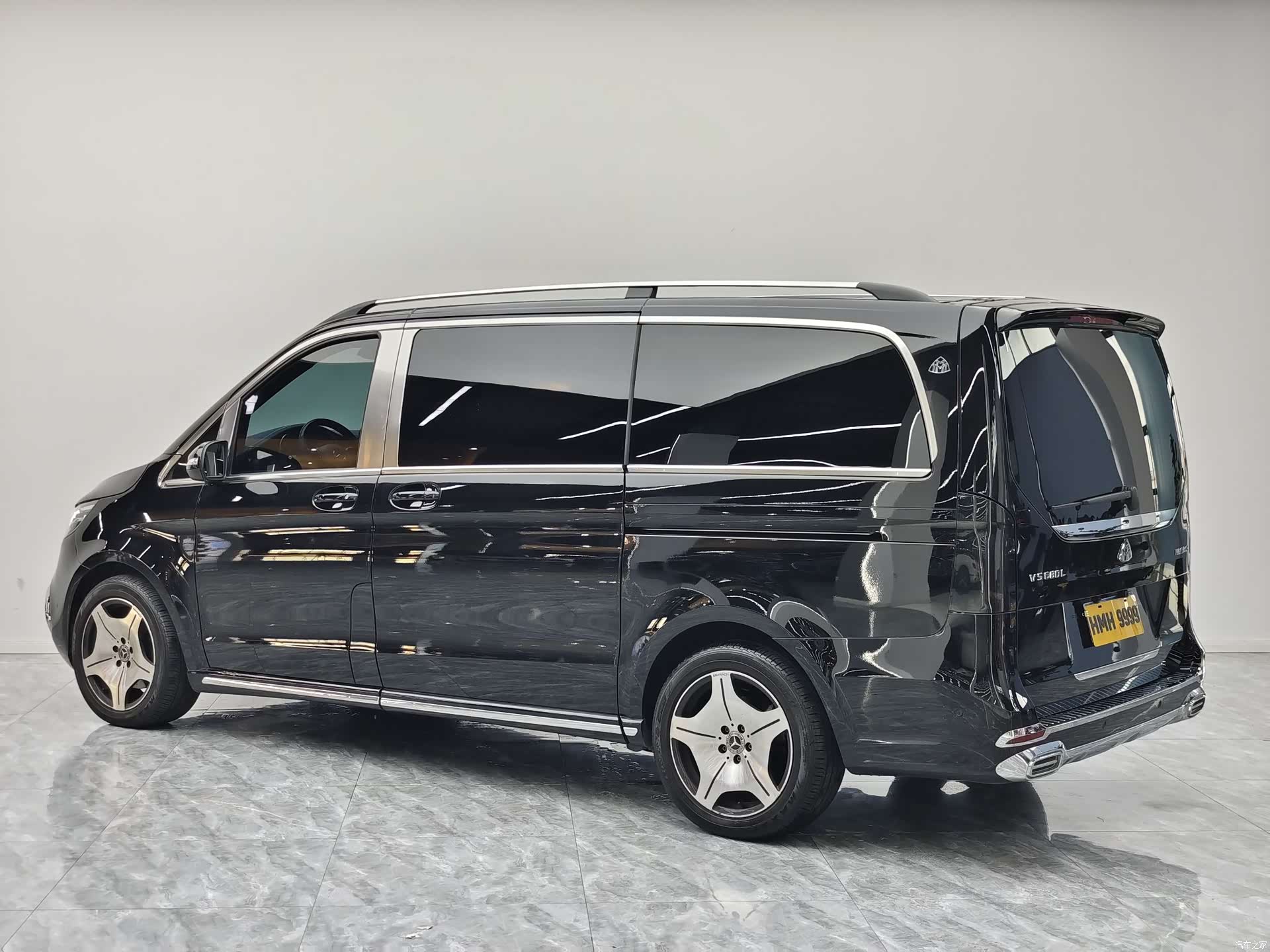 Mercedes-Benz V-Class, 2023 7