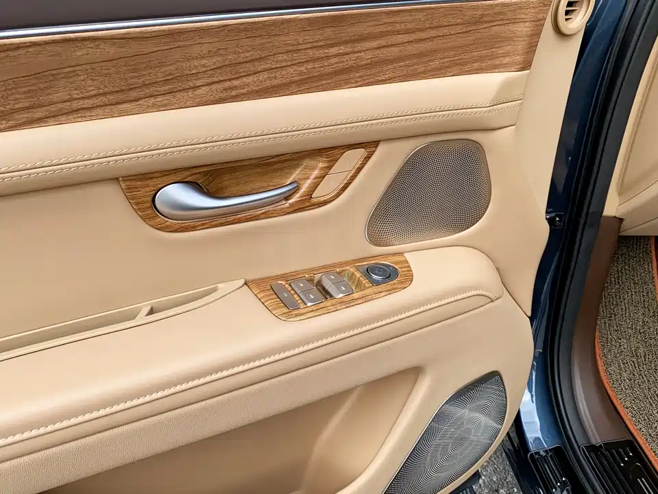 AITO Ask the world M7