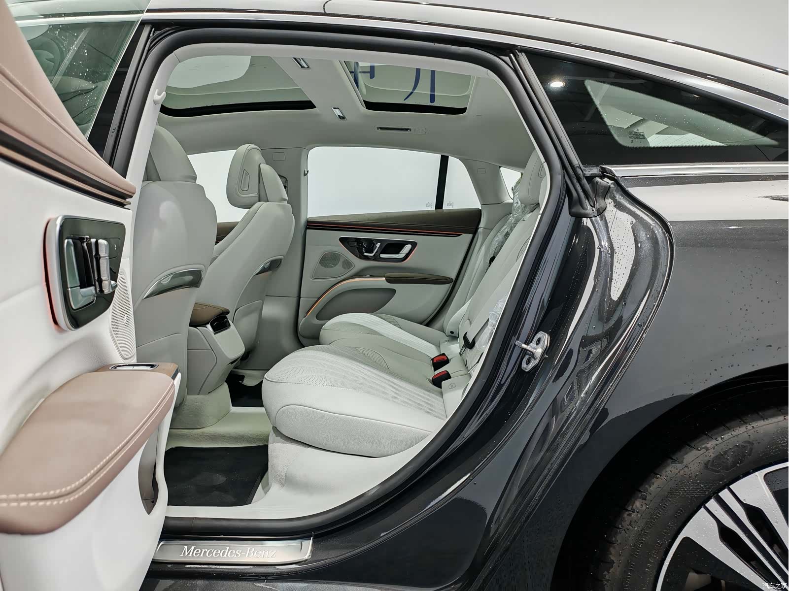 Mercedes-Benz EQS, 2025 12