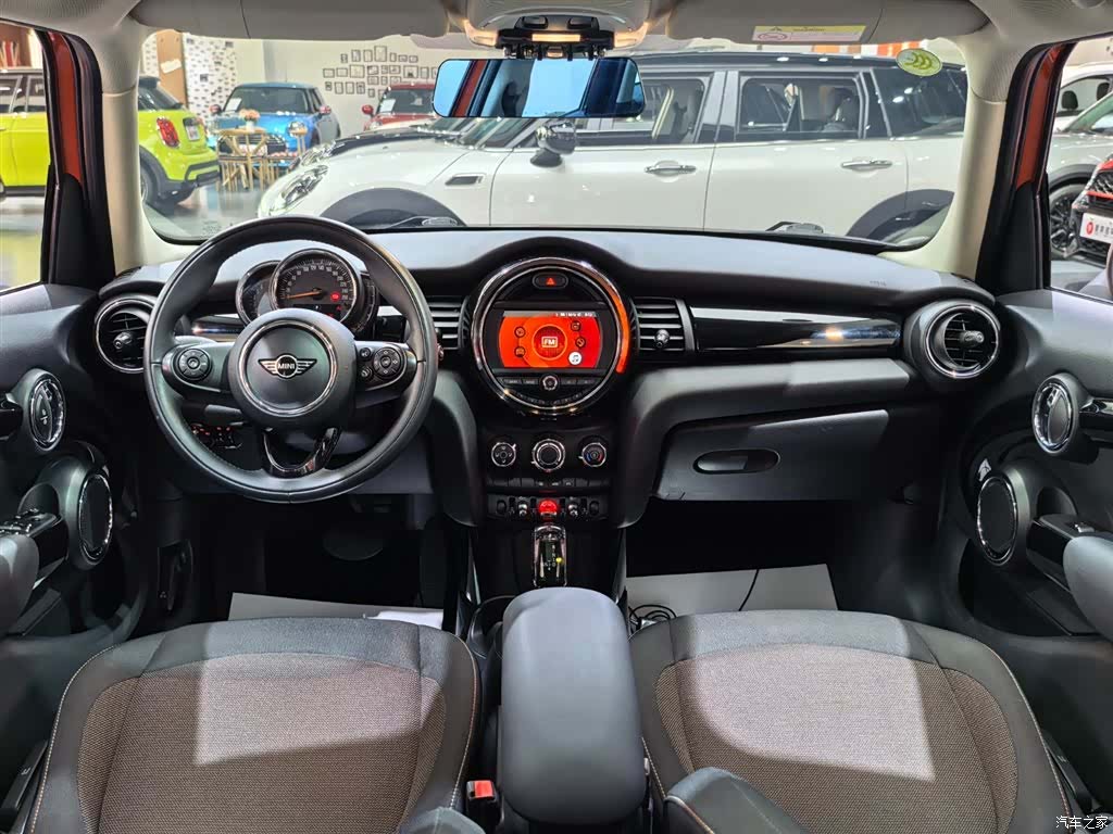 Mini ONE, 2019 7