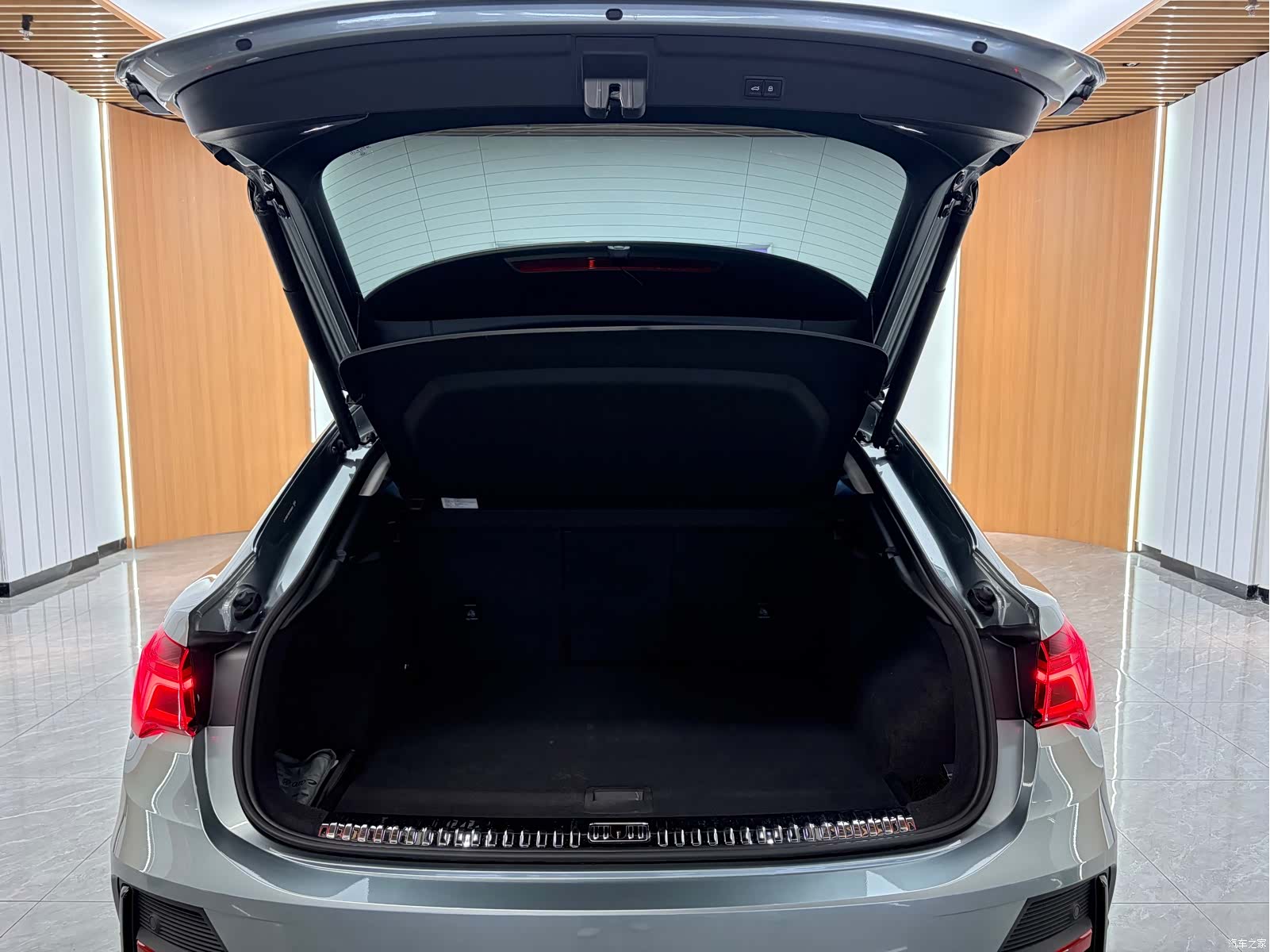 Audi Q3, 2022 8