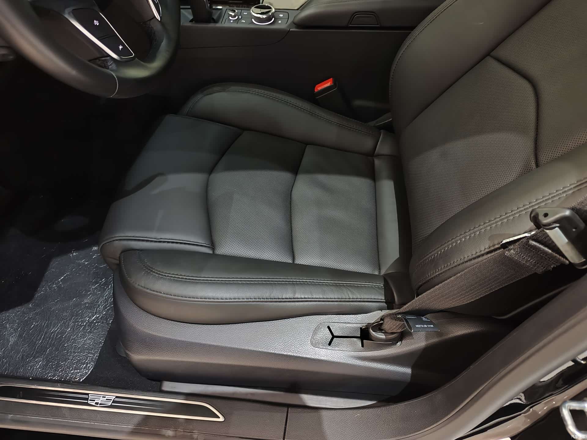 Cadillac CT6, 2023 все фото