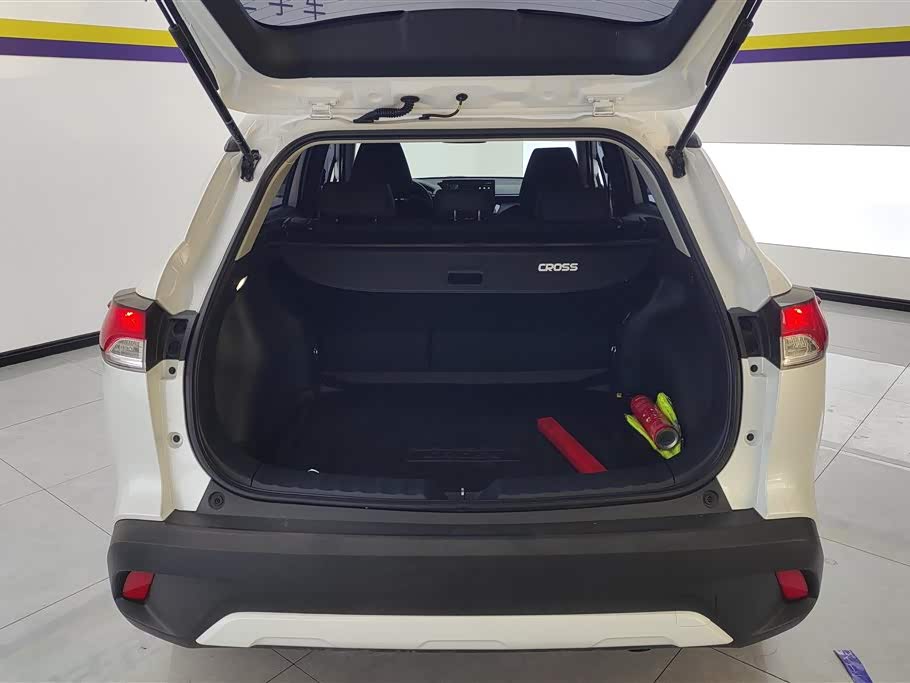 Toyota Corolla Sharp amplifier