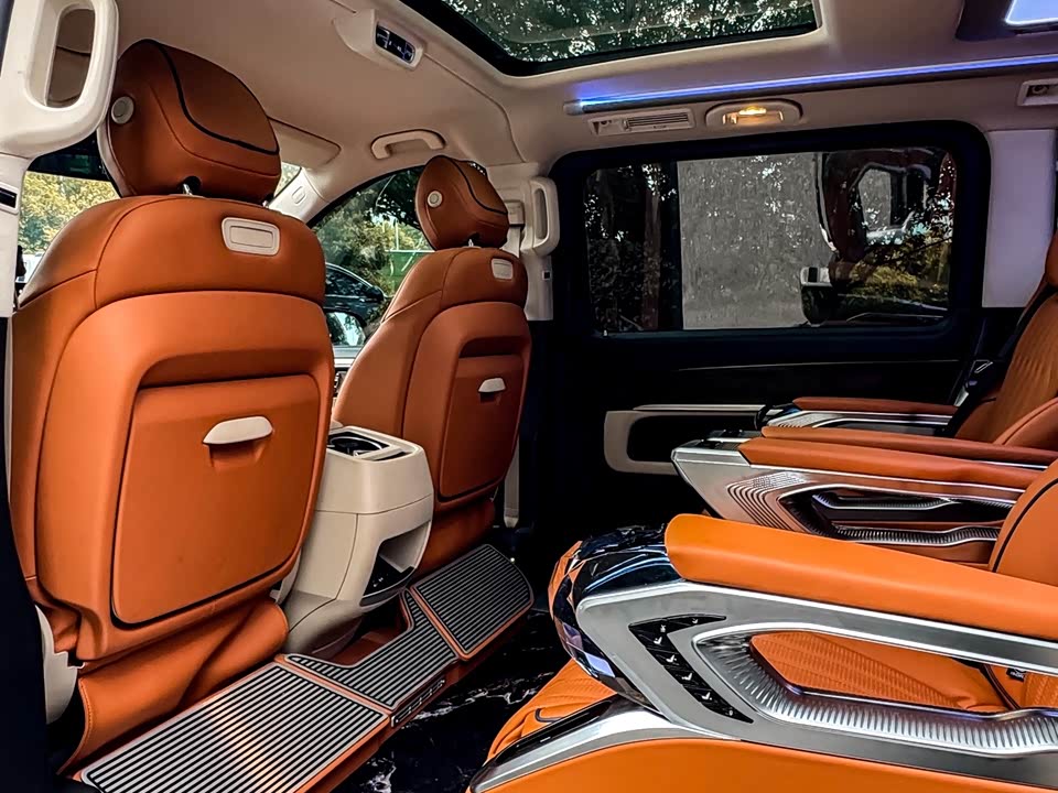 Mercedes-Benz V-class