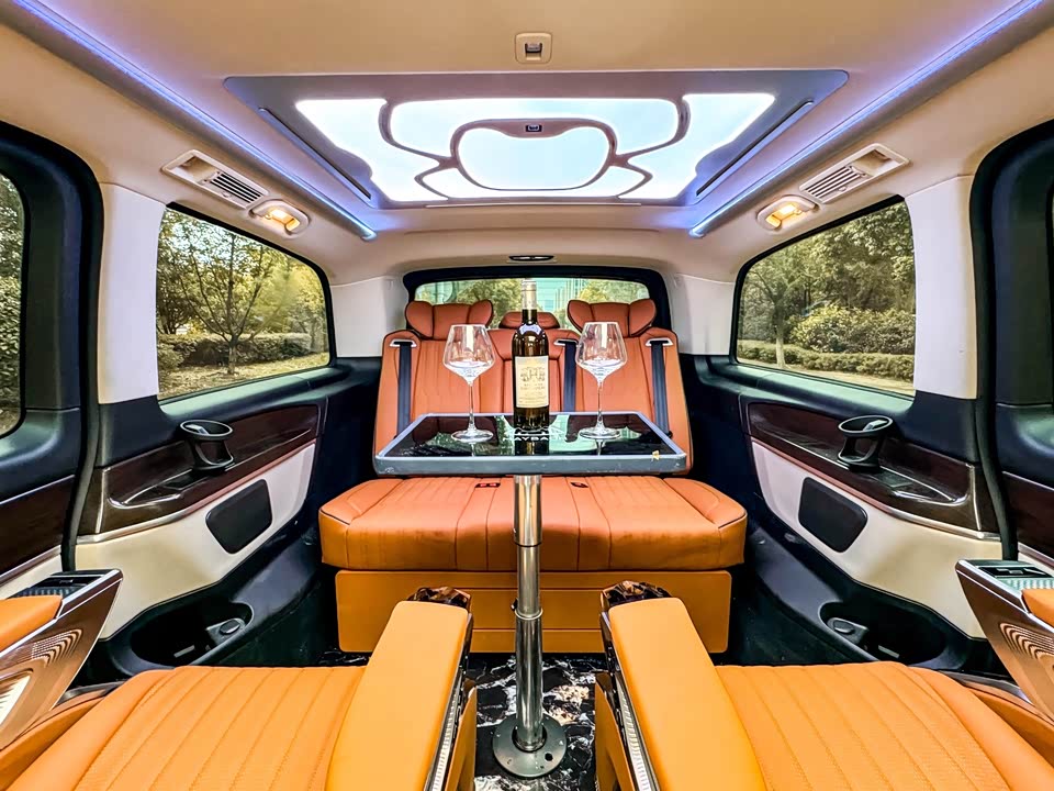 Mercedes-Benz V-class