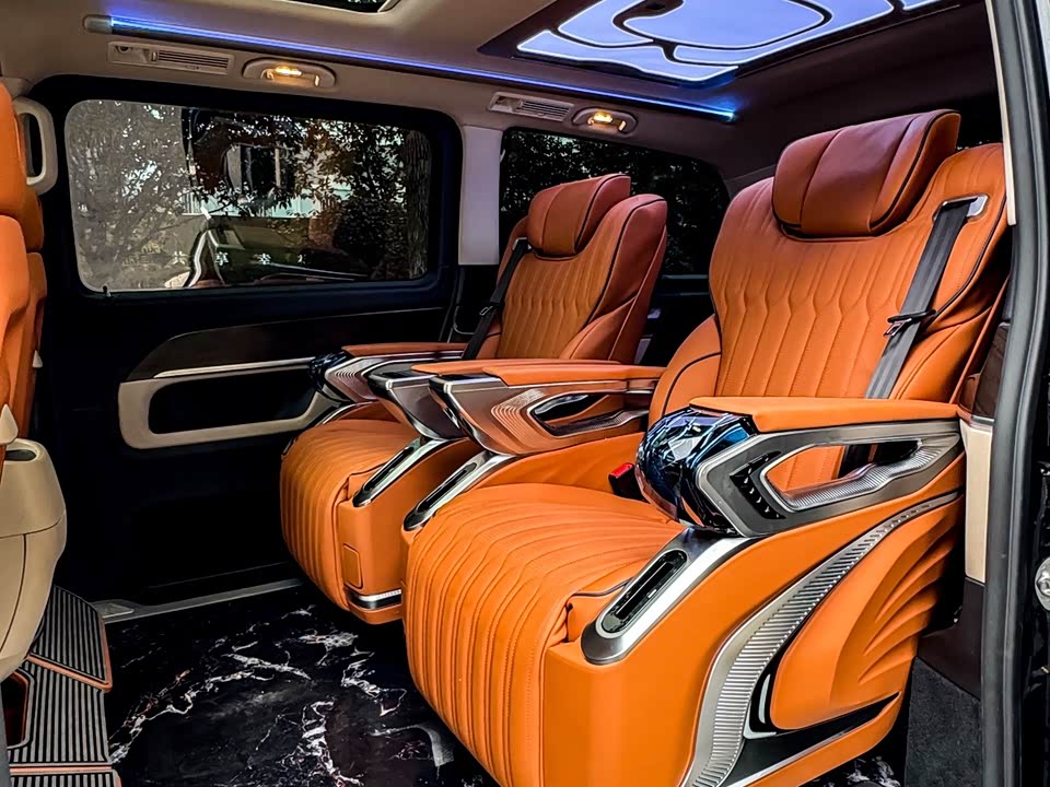 Mercedes-Benz V-class