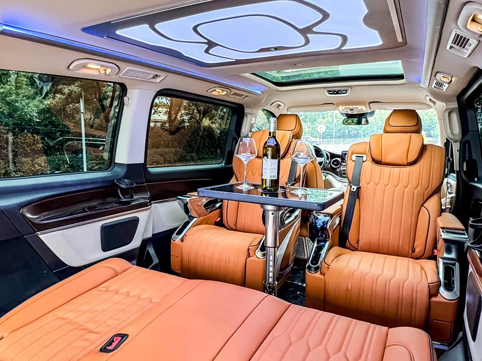 Mercedes-Benz V-class