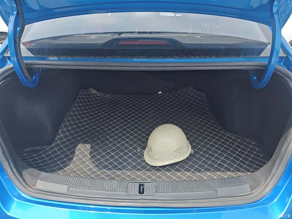 Roewe i5, 2021 19