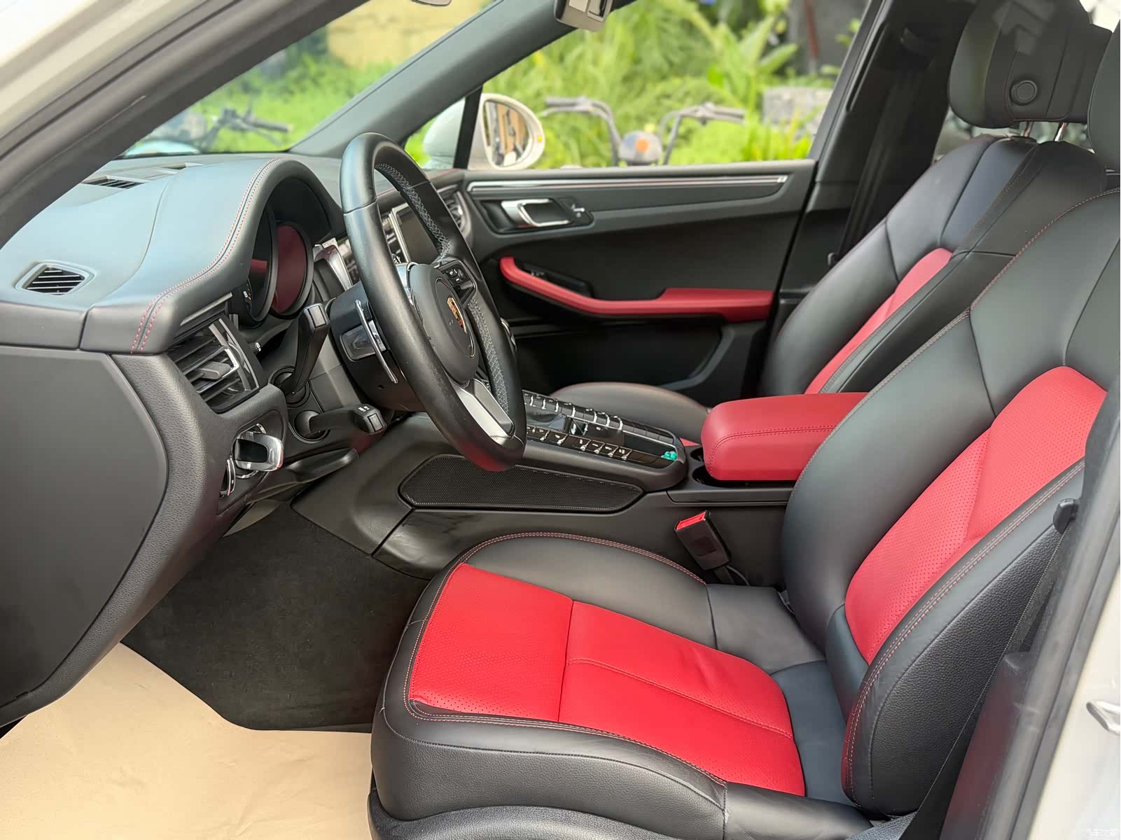Porsche Macan, 2022 9