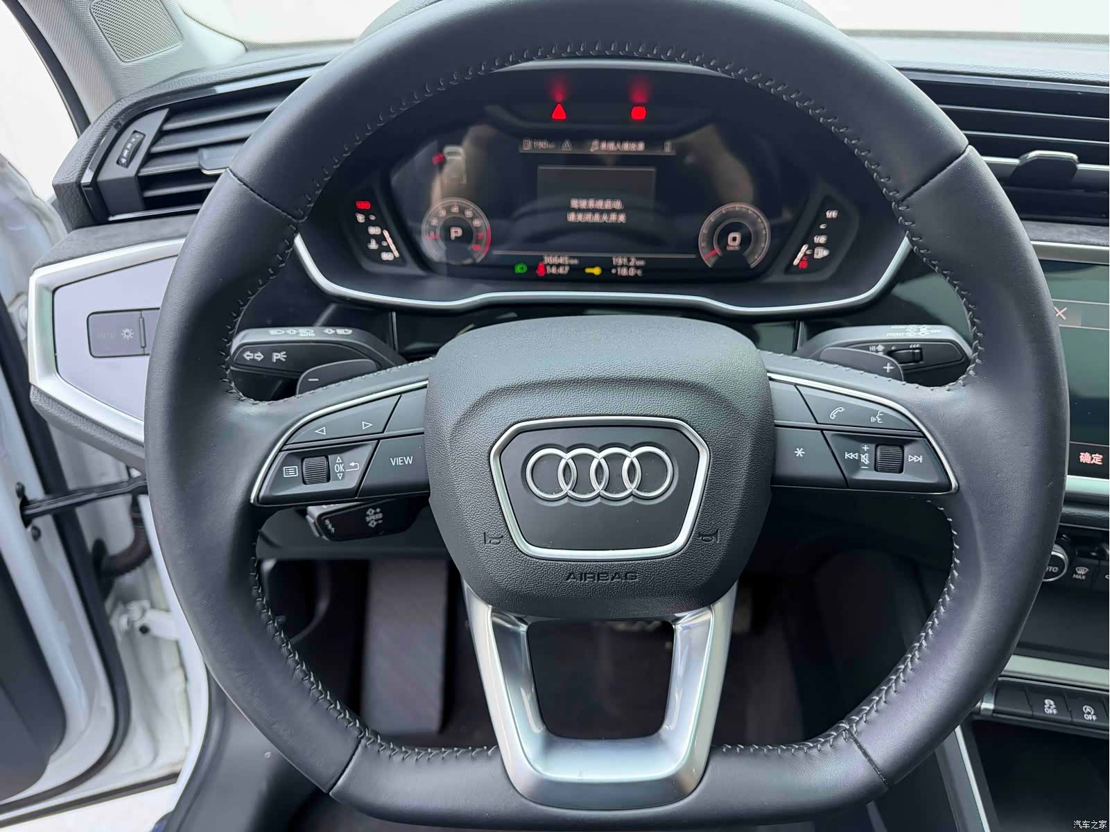 Audi Q3, 2022 10