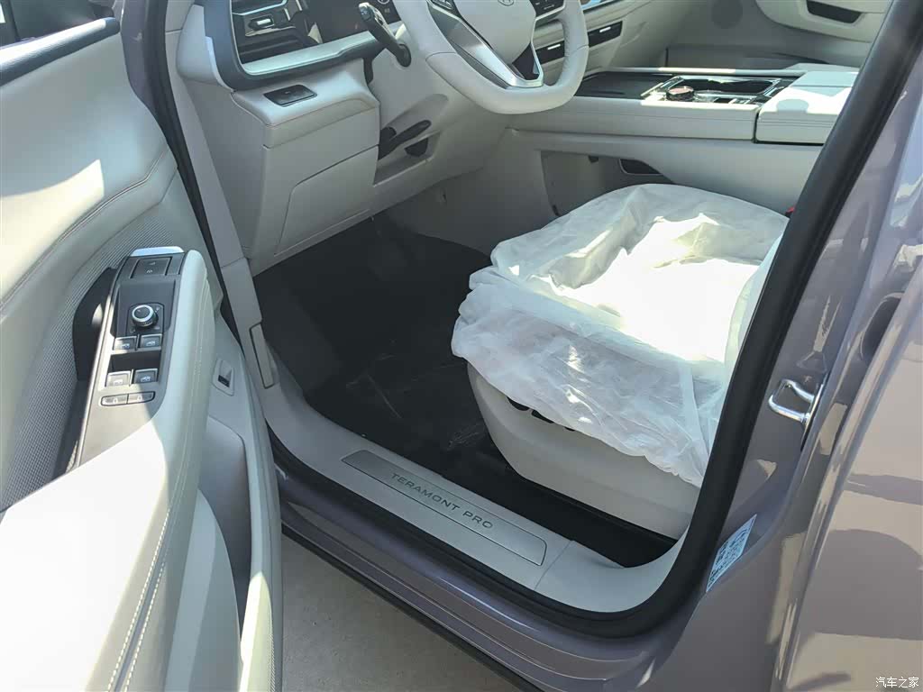 Volkswagen Teramont, 2025 9