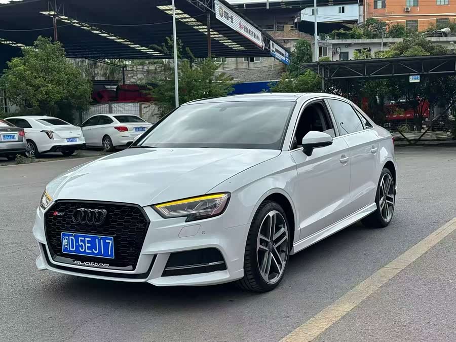 Audi A3 2019, фото 1