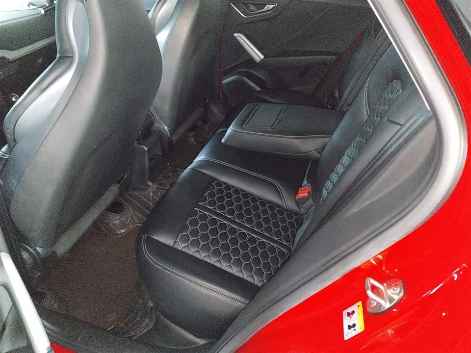 Audi Q2L Audi Q2L