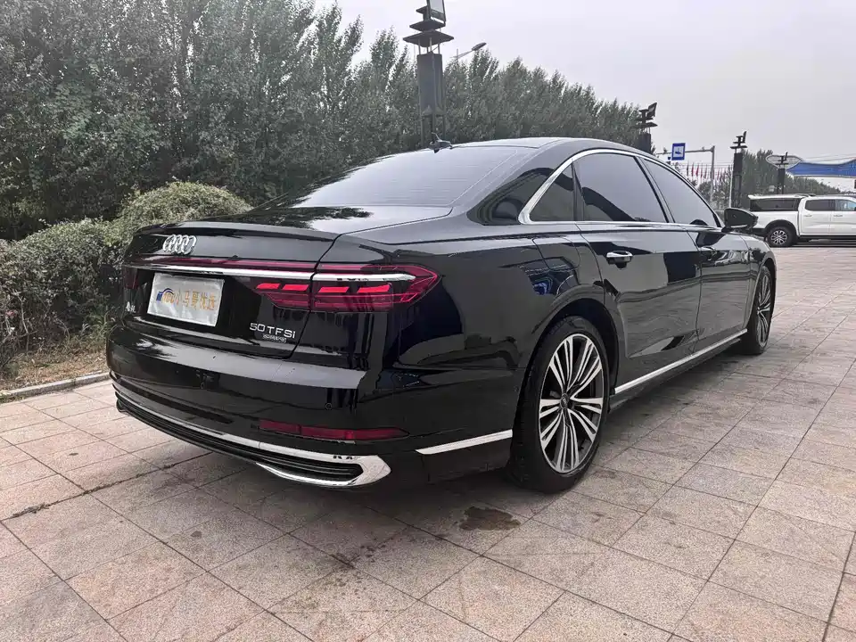 Audi A8