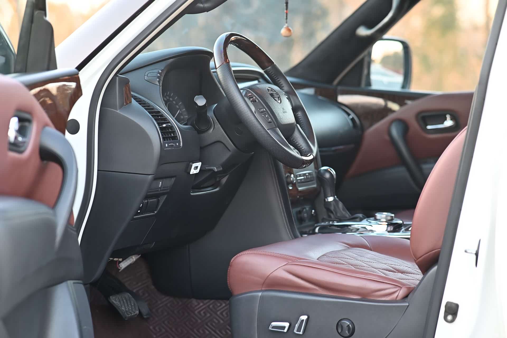 Nissan Patrol, 2019 4