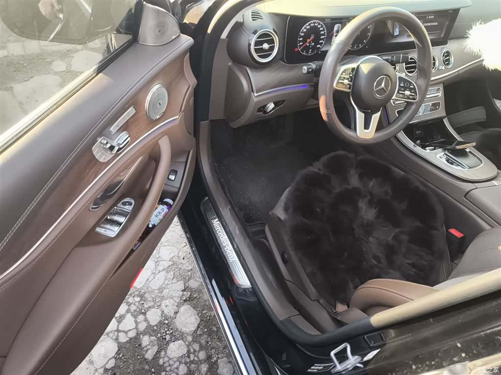 Mercedes-Benz E-Class, 2019 12