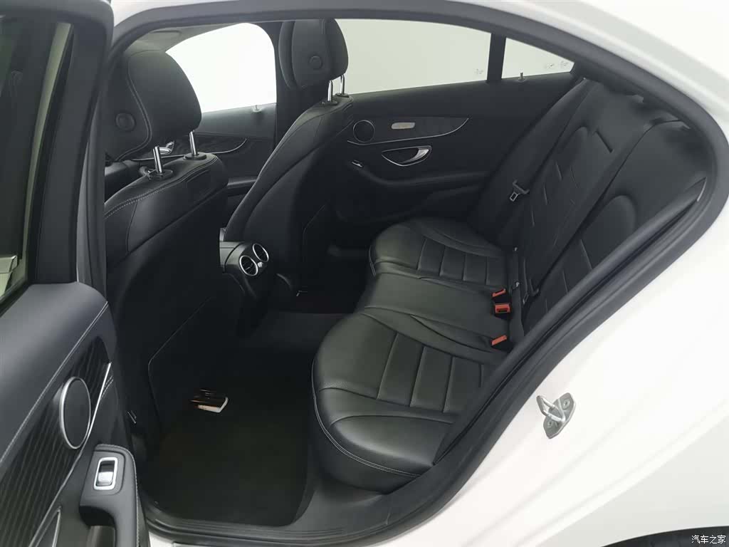 Mercedes-Benz C-Class, 2018 15