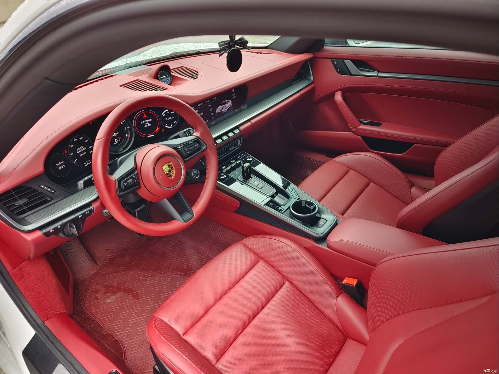 Porsche 911, 2024 10