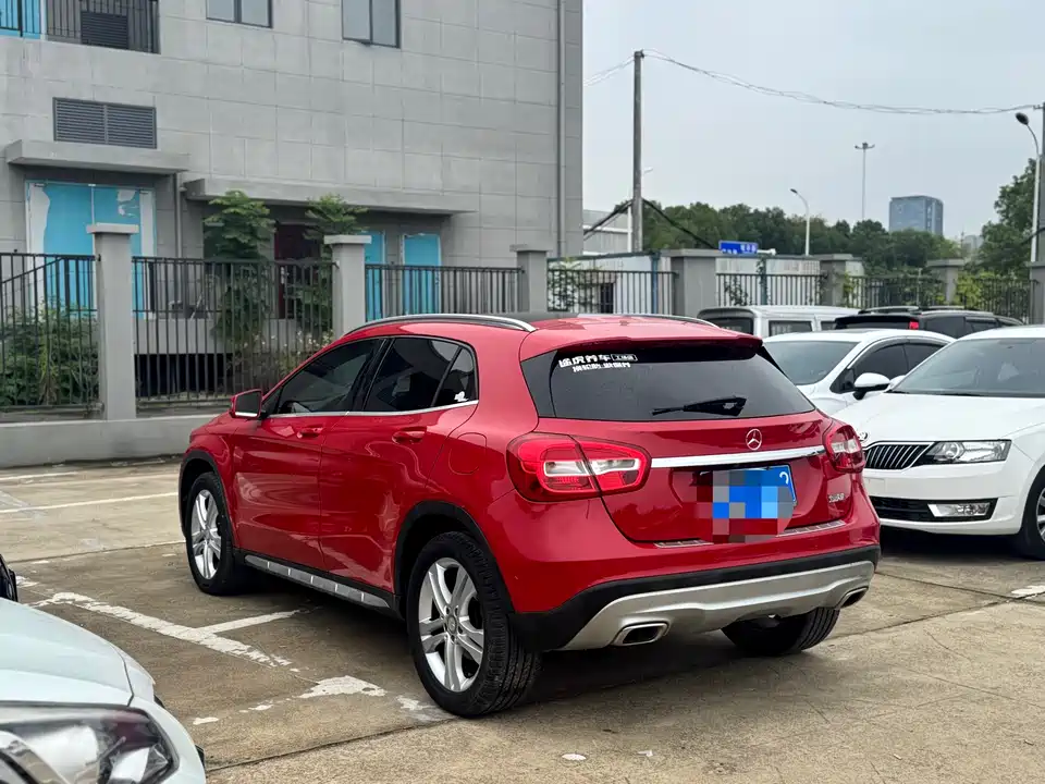 Mercedes-Benz GLA