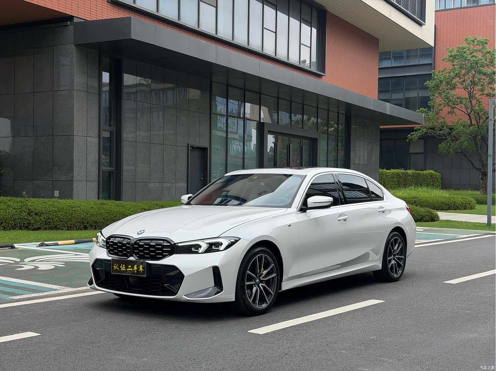 BMW 3 Series, 2025 1