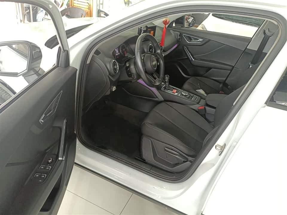 Audi Q2L Audi Q2L