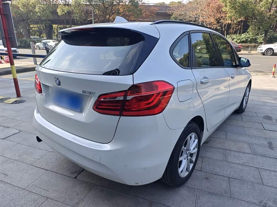 BMW 2 series station wagon