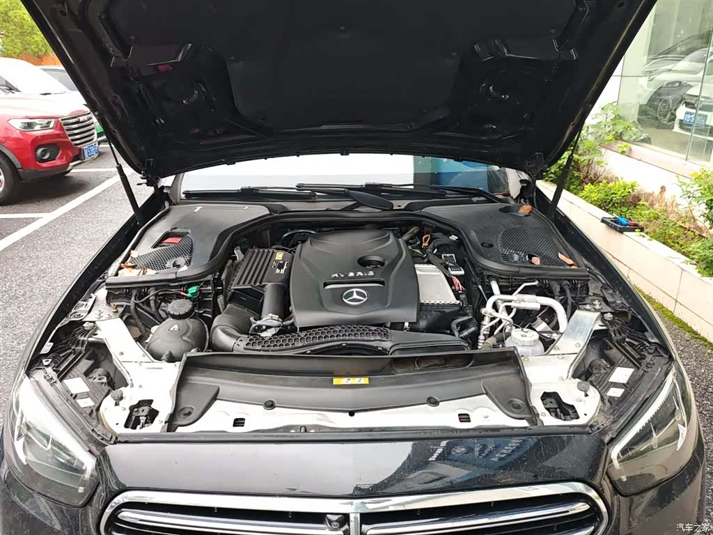 Mercedes-Benz E-Class, 2022 13