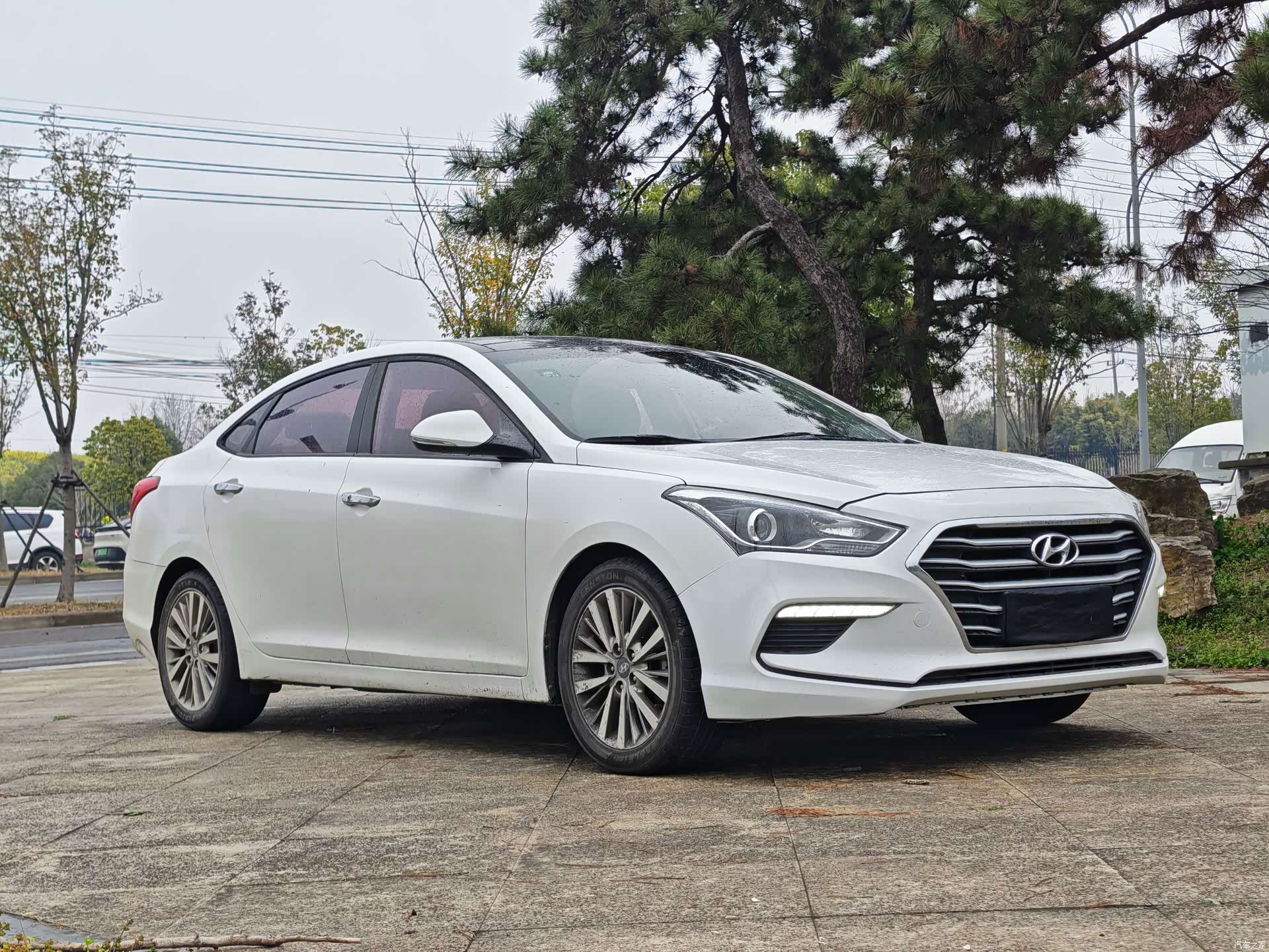 Hyundai GLS, 2017 3