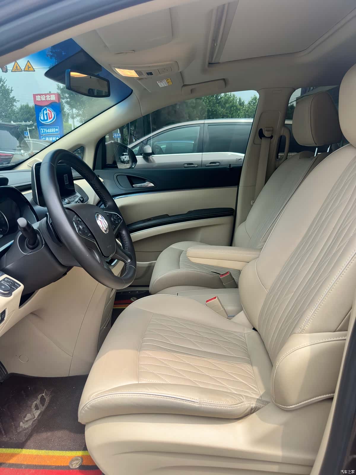 Buick GL8, 2023 4