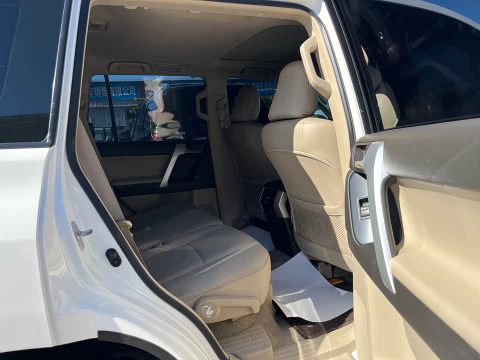 Toyota Prado