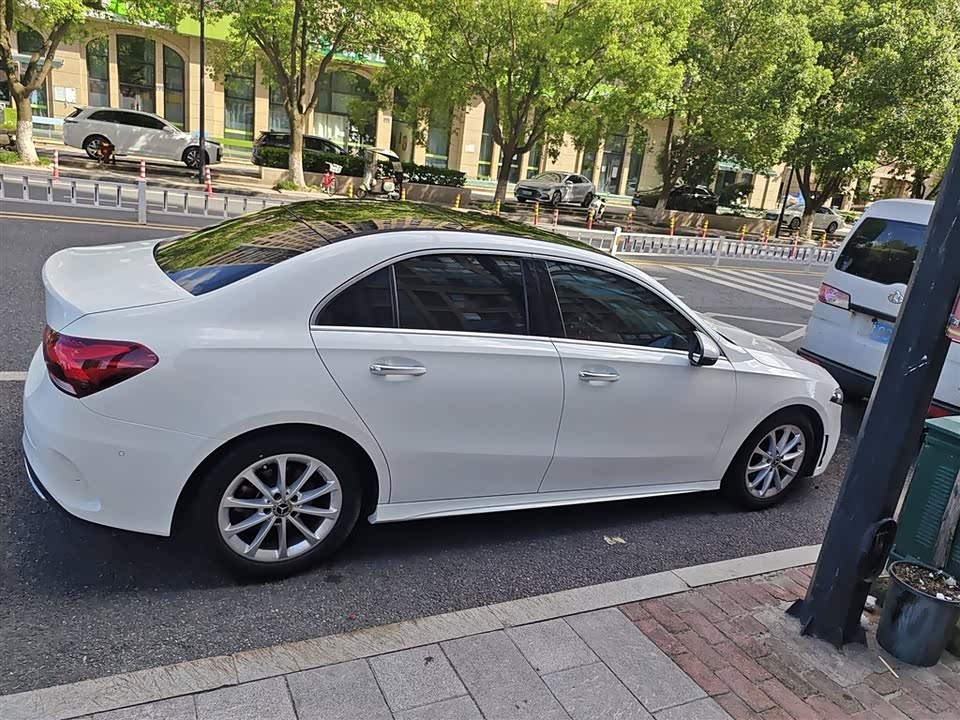 Mercedes-Benz Class A Mercedes-Benz Class A