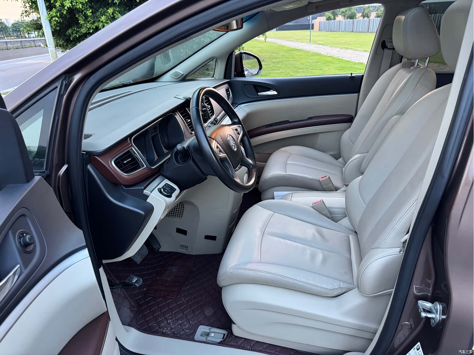 Buick GL8, 2019 9