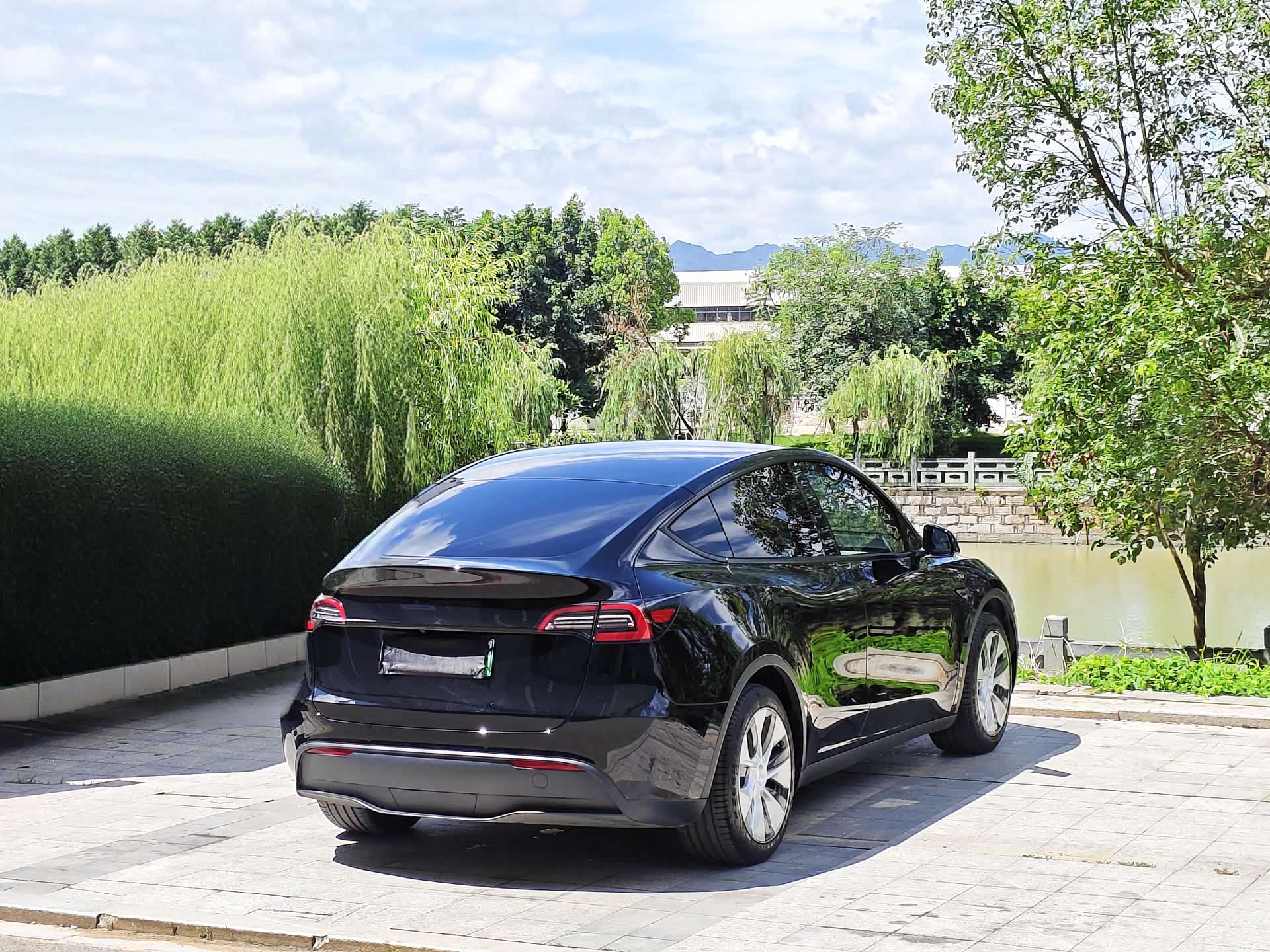 Tesla Model Y, 2023 20