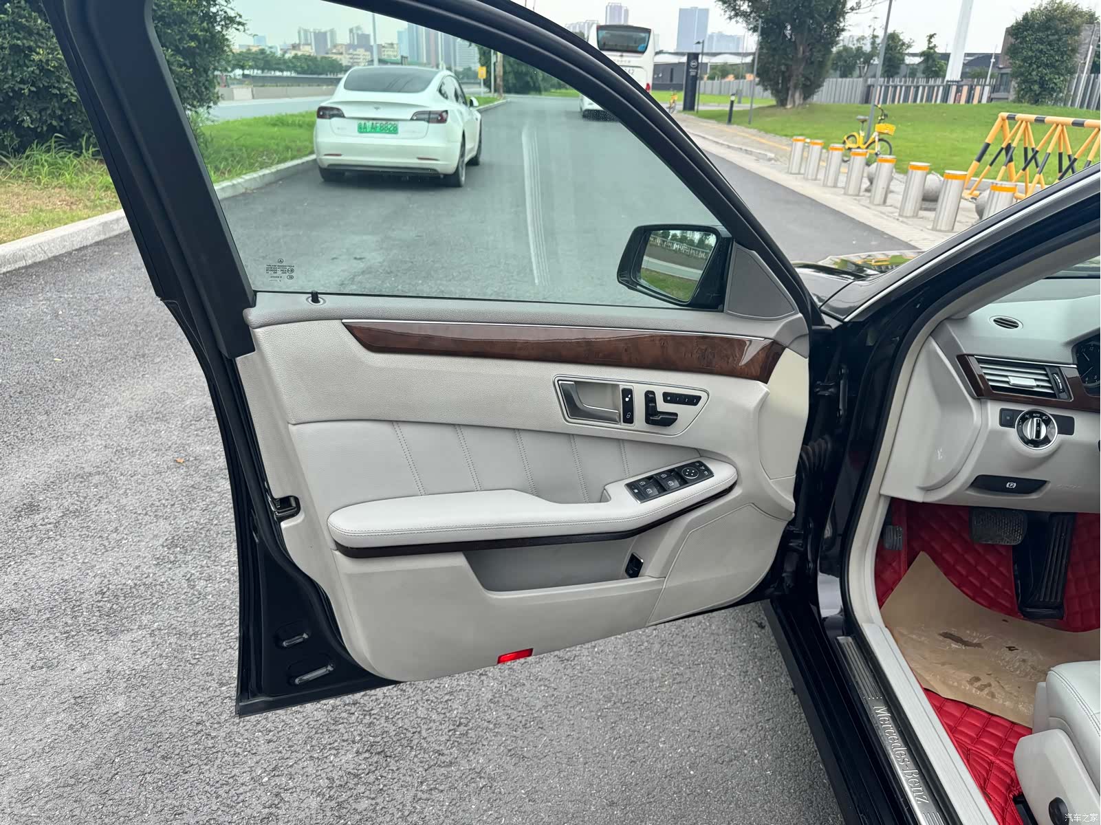 Mercedes-Benz E-Class, 2012 8