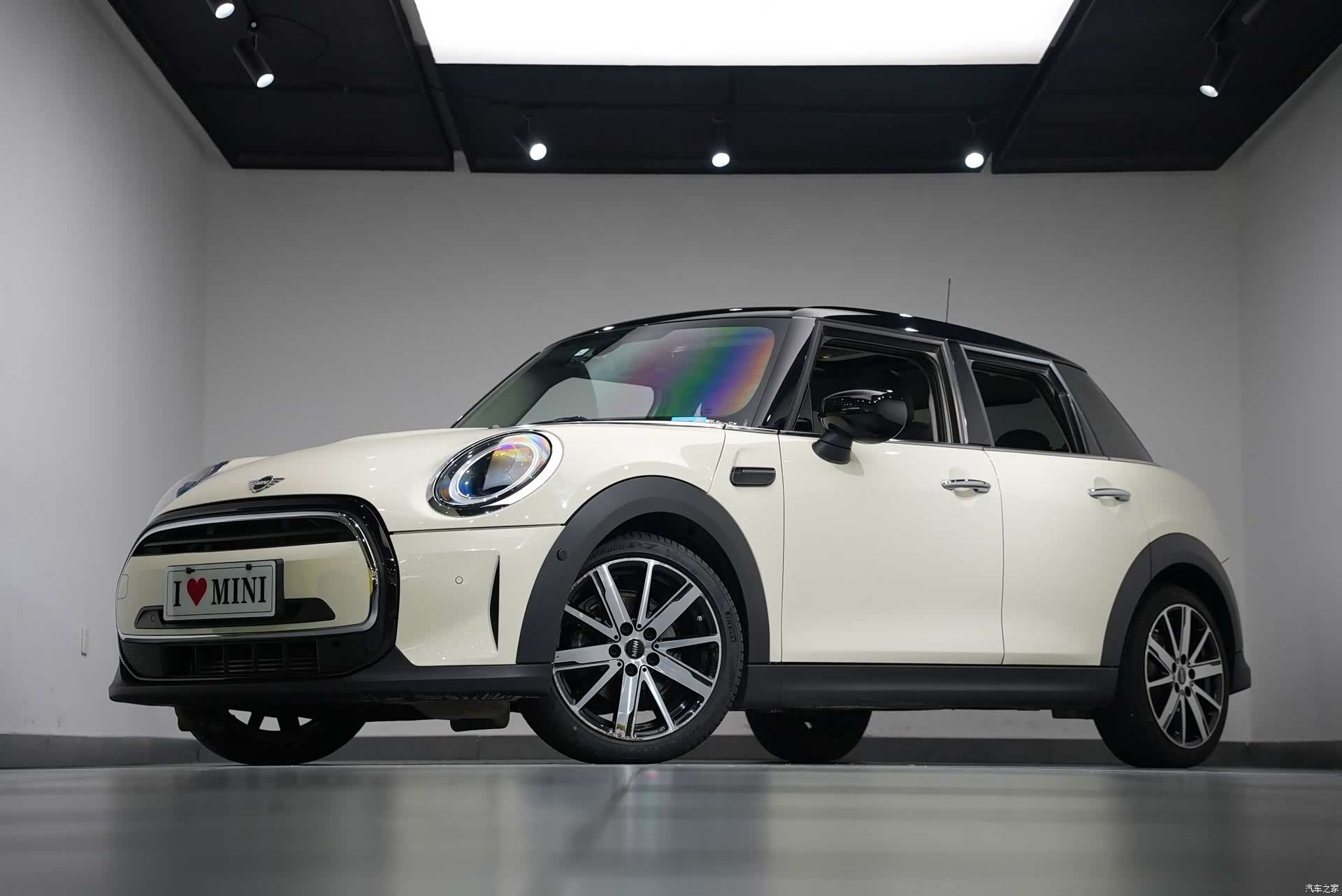 Mini Cooper, 2021 3