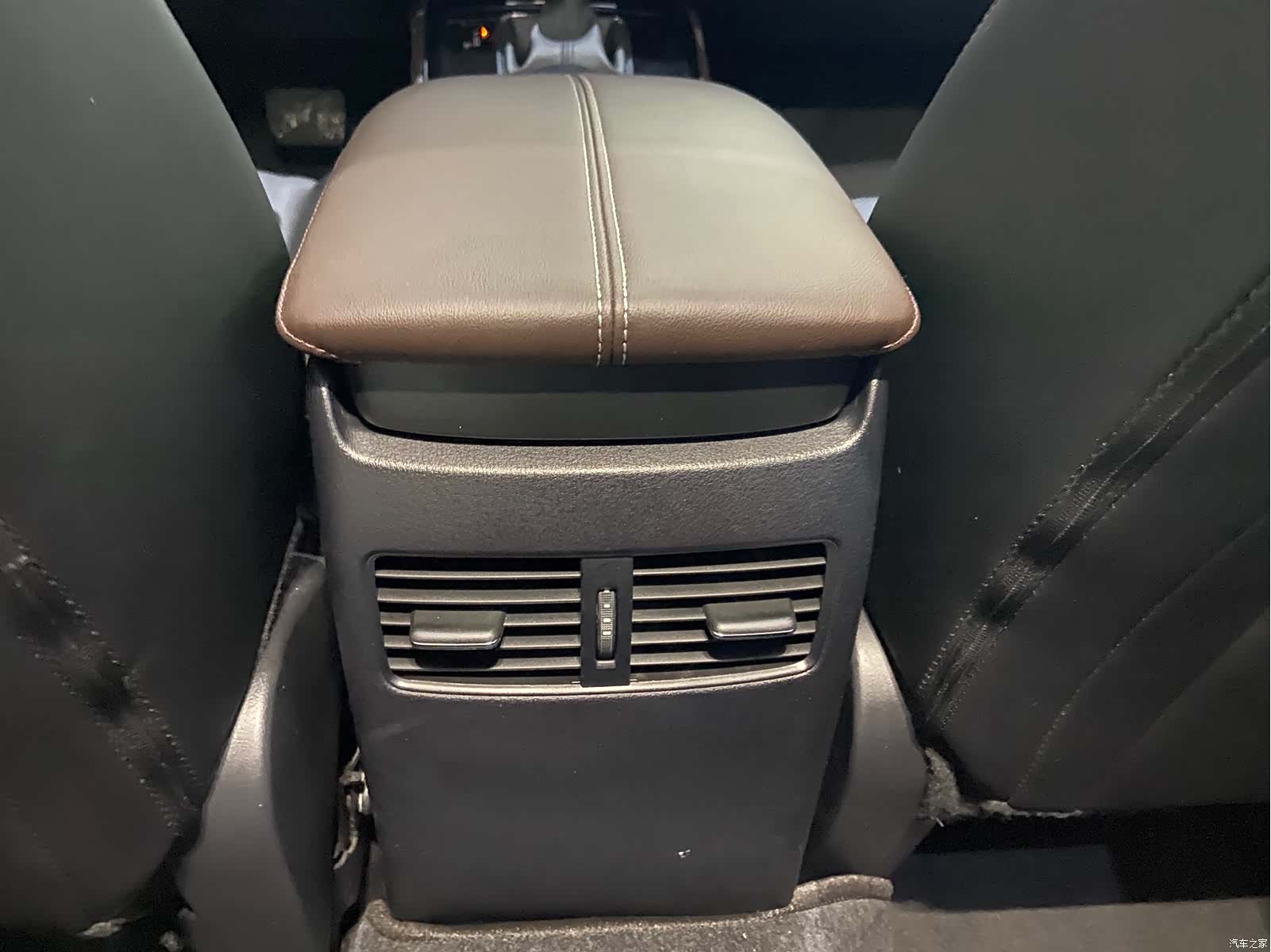Mazda CX-30, 2022 24