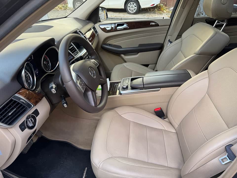 Mercedes-Benz M class