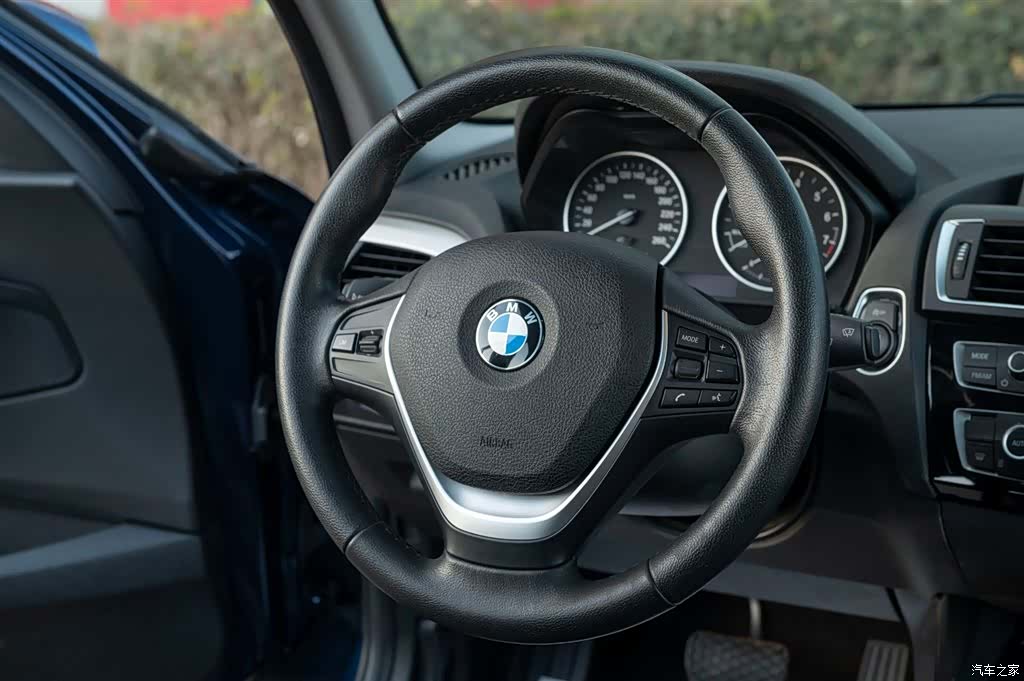 BMW 1 Series, 2016 21