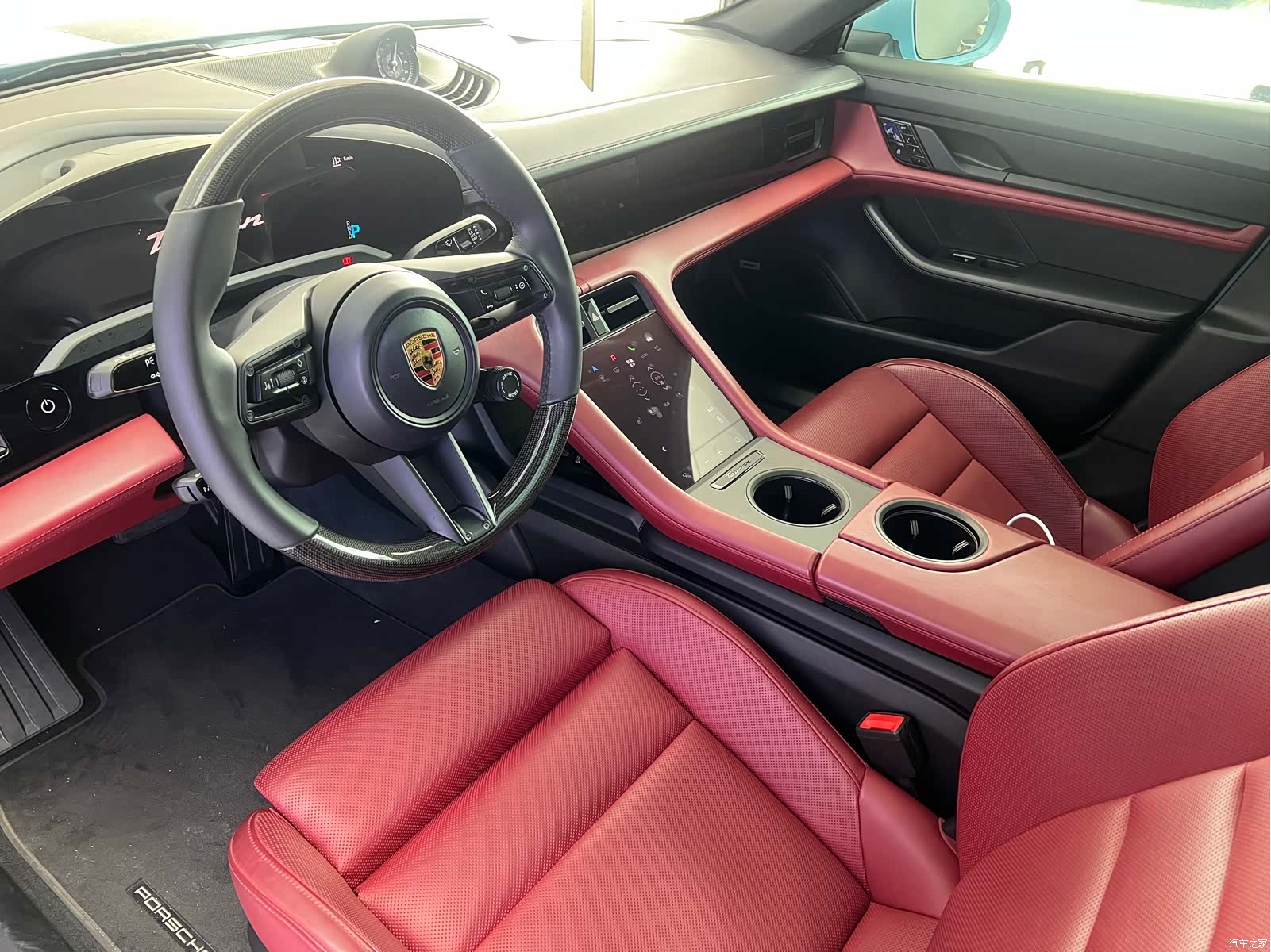 Porsche Taycan, 2021 4
