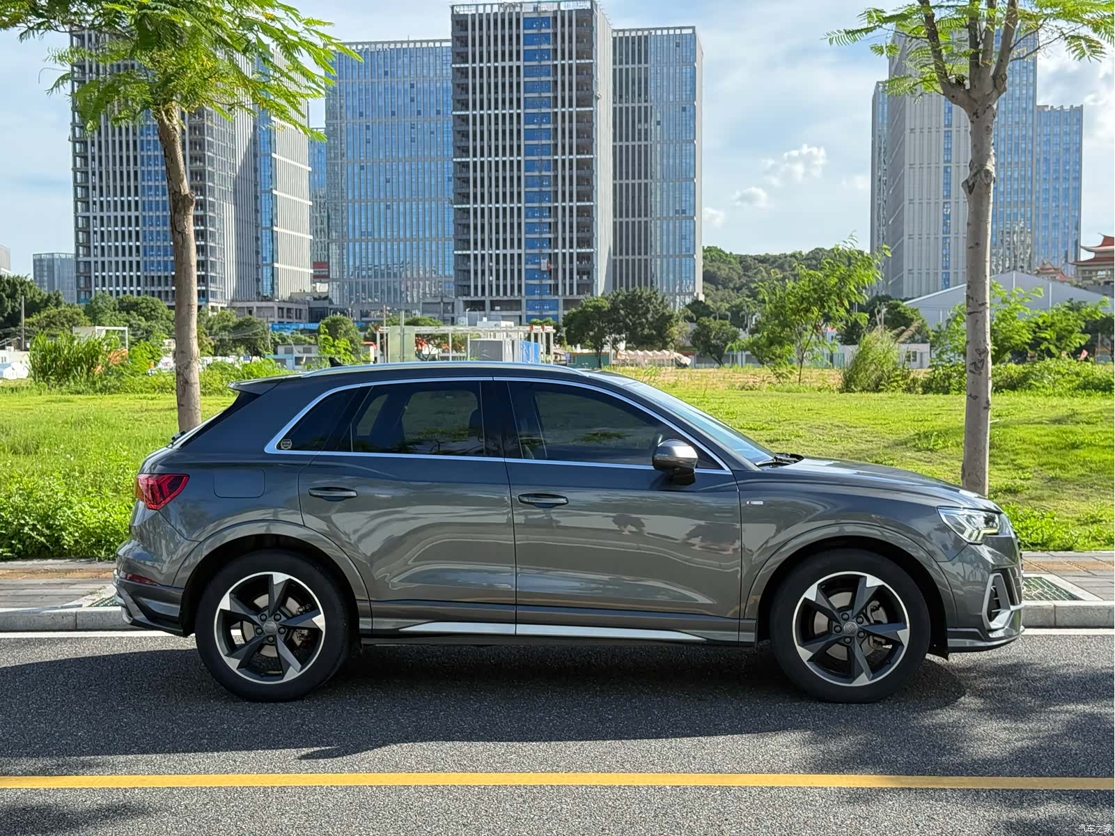 Audi Q3, 2019 8