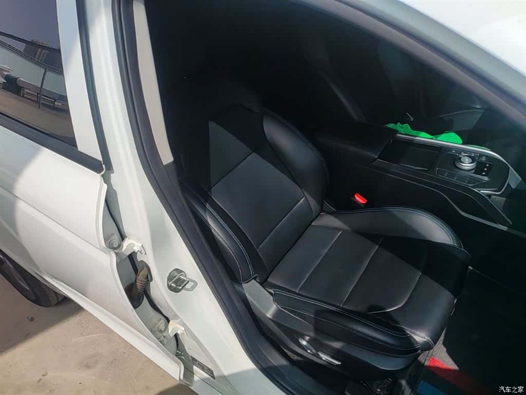 Geely Emgrand, 2021 25
