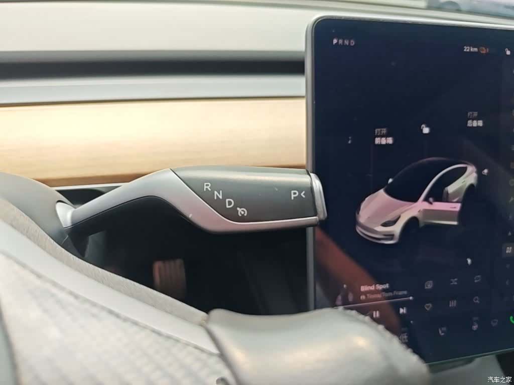 Tesla Model 3, 2022 14
