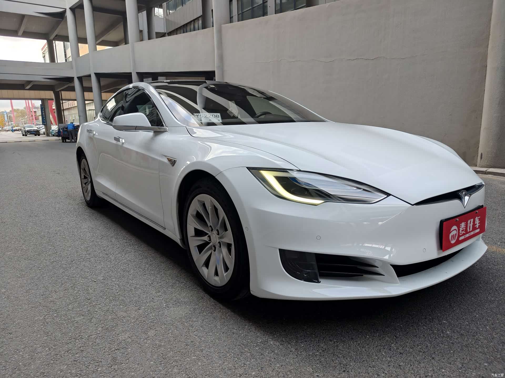 Tesla Model S, 2016 3