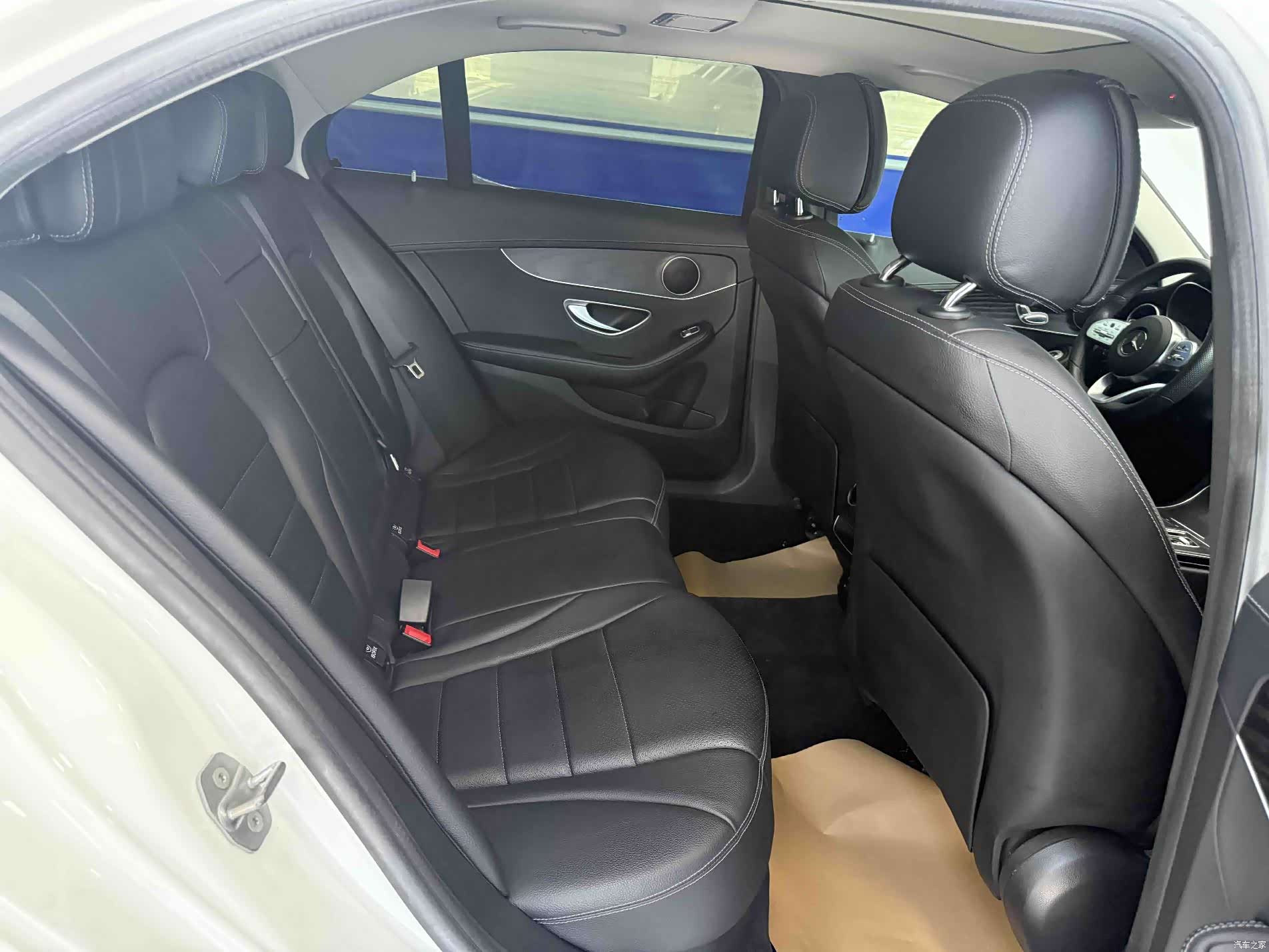 Mercedes-Benz C-Class, 2020 15