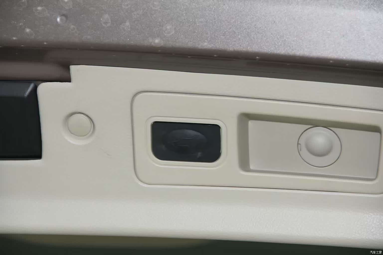 Buick GL8, 2019 15
