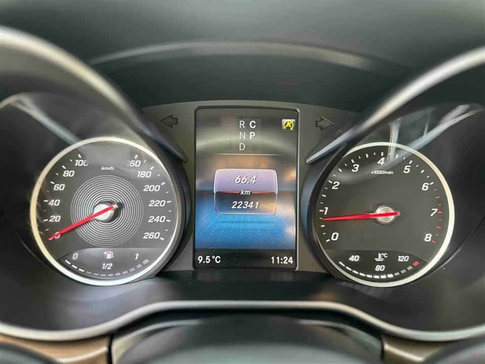 Mercedes-Benz V-class