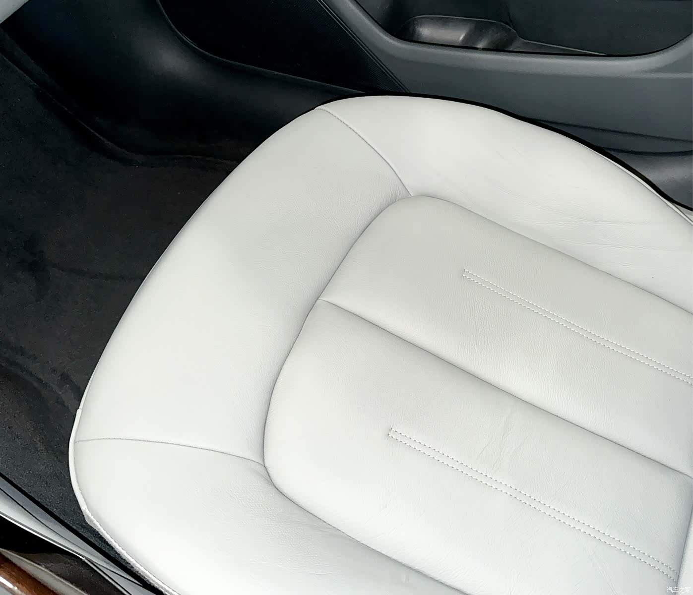 Audi A6L, 2012 11