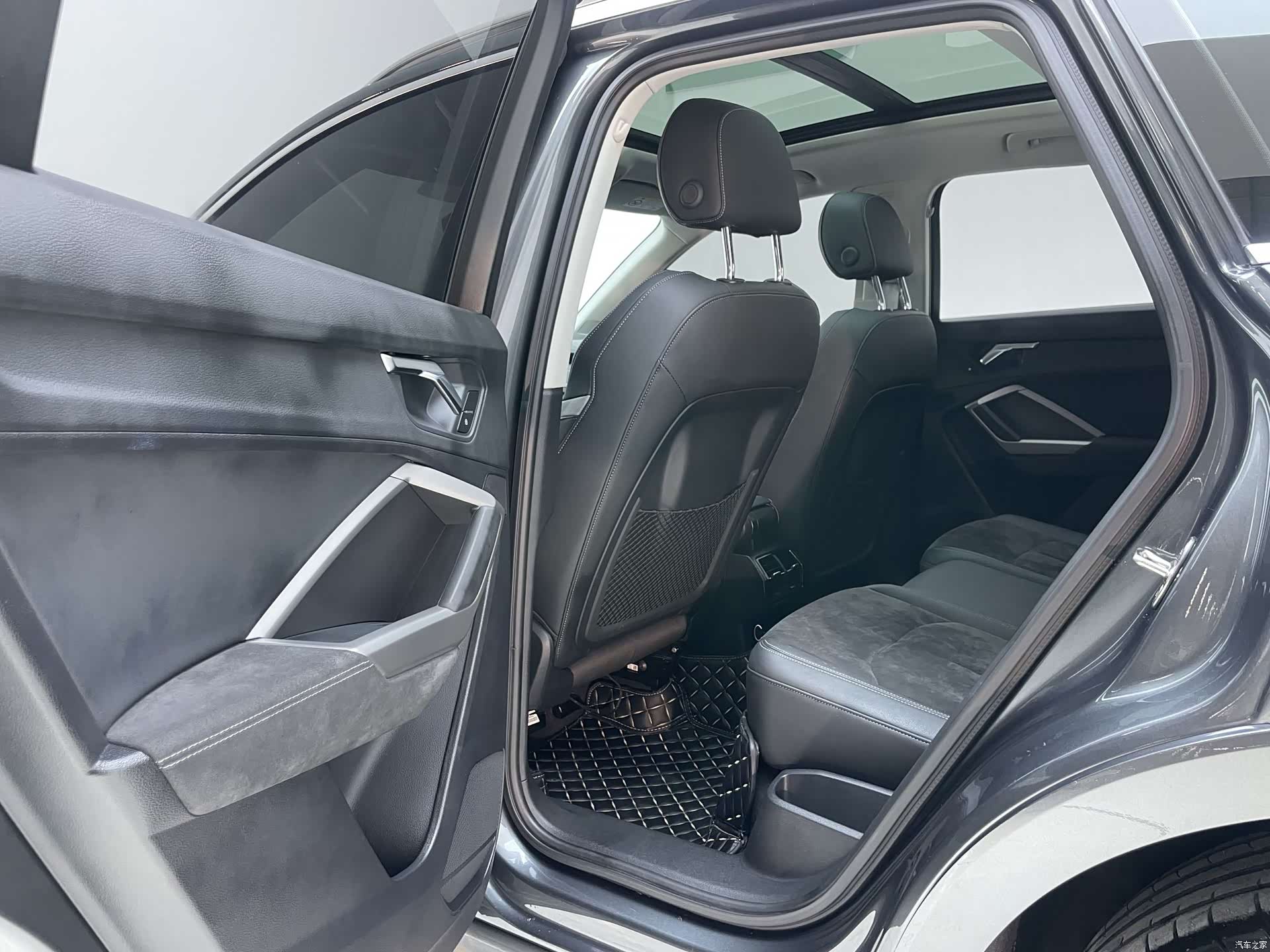 Audi Q3, 2022 23