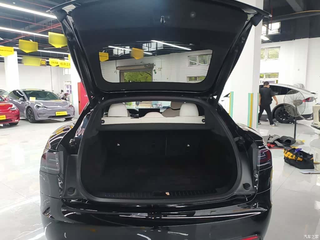 Tesla Model S, 2023 19