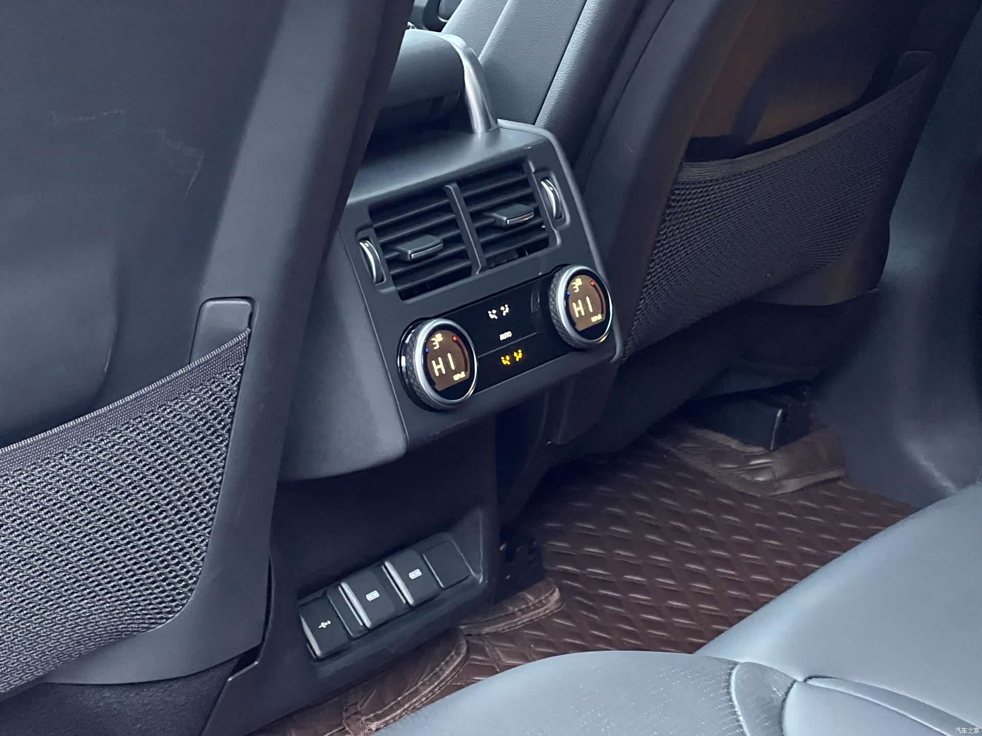 Land Rover Discovery, 2023 9